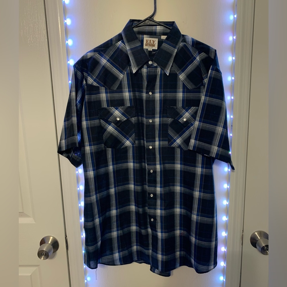 NWOT- never worn beautiful shirt
